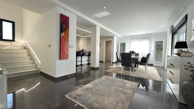 5 makuuhuone Huvila myytävänä paikassa San Juan de Alicante / Sant Joan d'Alacant mukana uima-altaan 
autotalli - 1 365 000 € (Ref: 9215027)