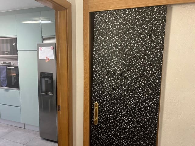 4 soveværelse Lejlighed til salg i San Blas, Alicante by med swimmingpool garage - € 385.000 (Ref: 9217359)