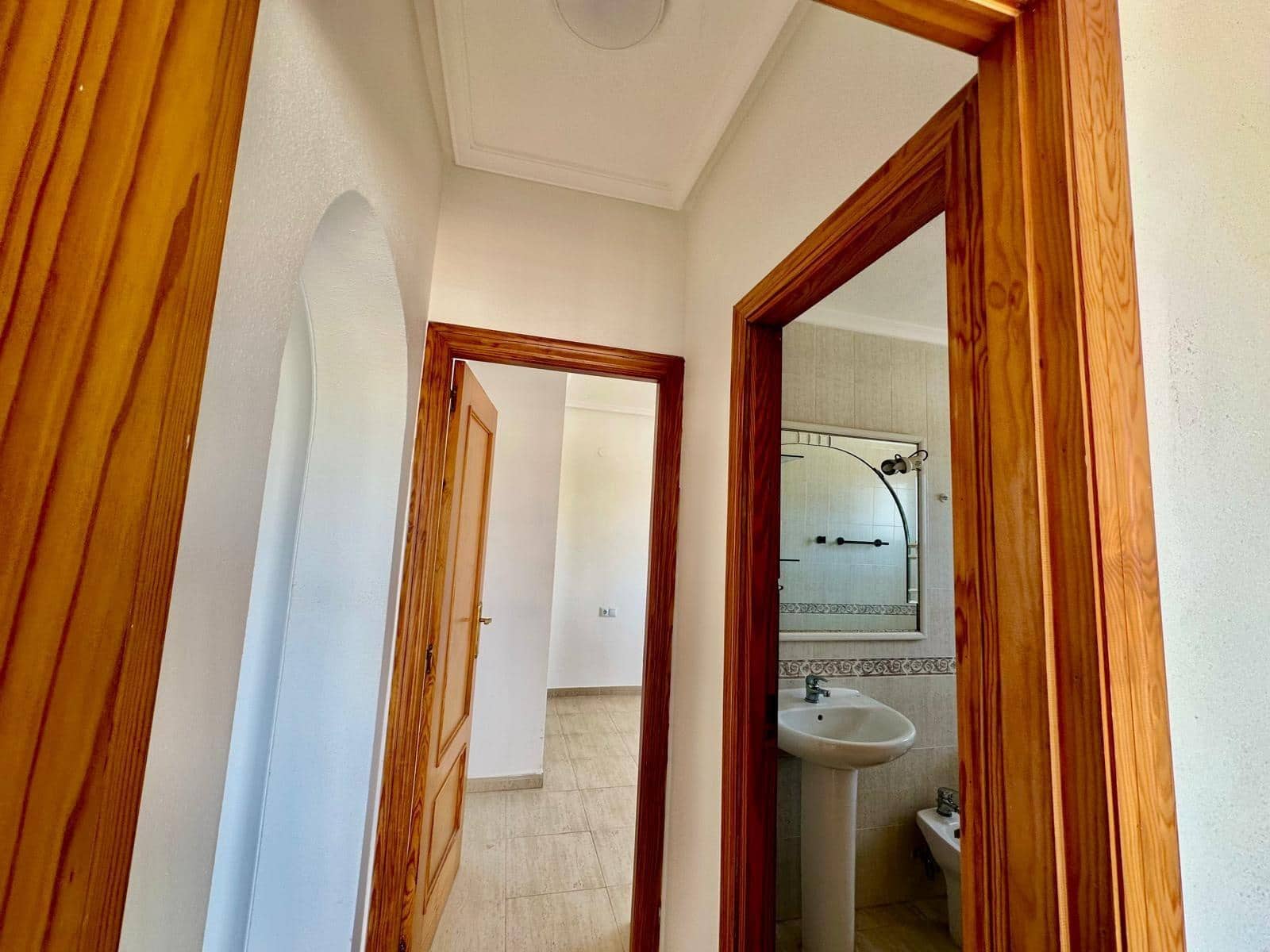 Bungalow de 2 habitaciones en Torrevieja en venta - 128.000 € (Ref: 9228487)