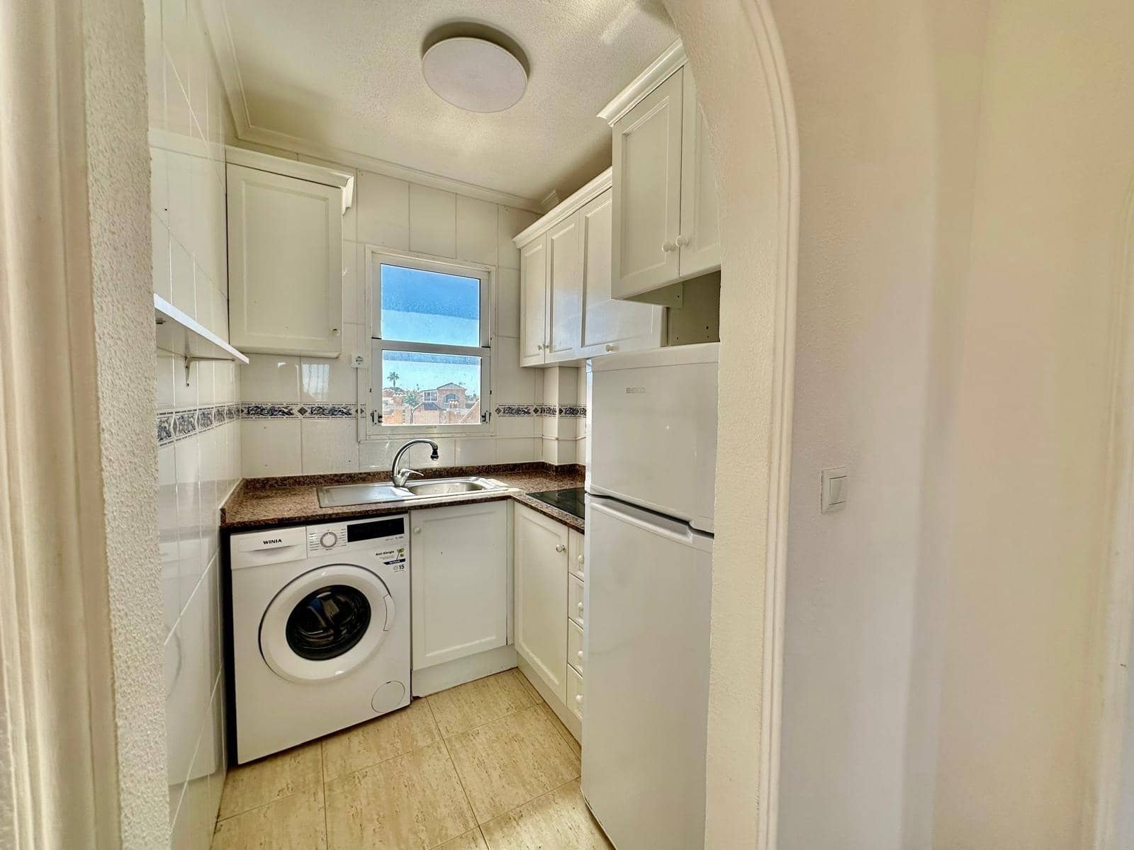 Bungalow de 2 habitaciones en Torrevieja en venta - 128.000 € (Ref: 9228487)