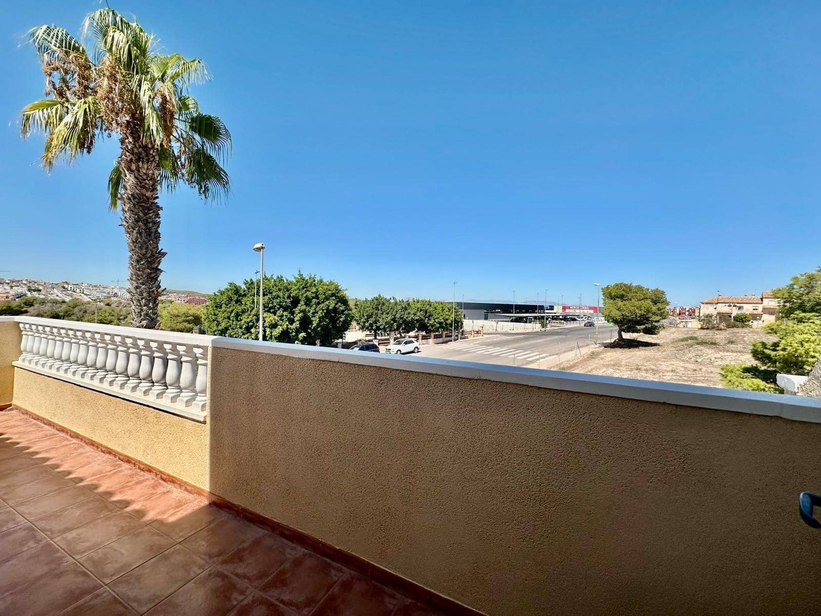 Bungalow de 2 habitaciones en Torrevieja en venta - 128.000 € (Ref: 9228487)