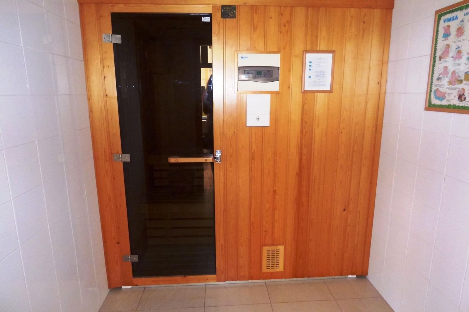 4 bedroom Flat for sale in Playa de San Juan with pool garage - € 575,000 (Ref: 9240396)