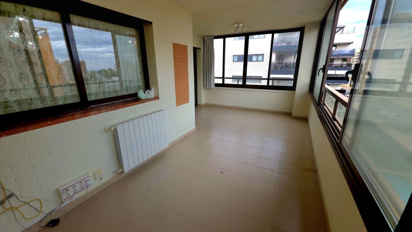 4 bedroom Flat for sale in Playa de San Juan with pool garage - € 565,000 (Ref: 9240396)