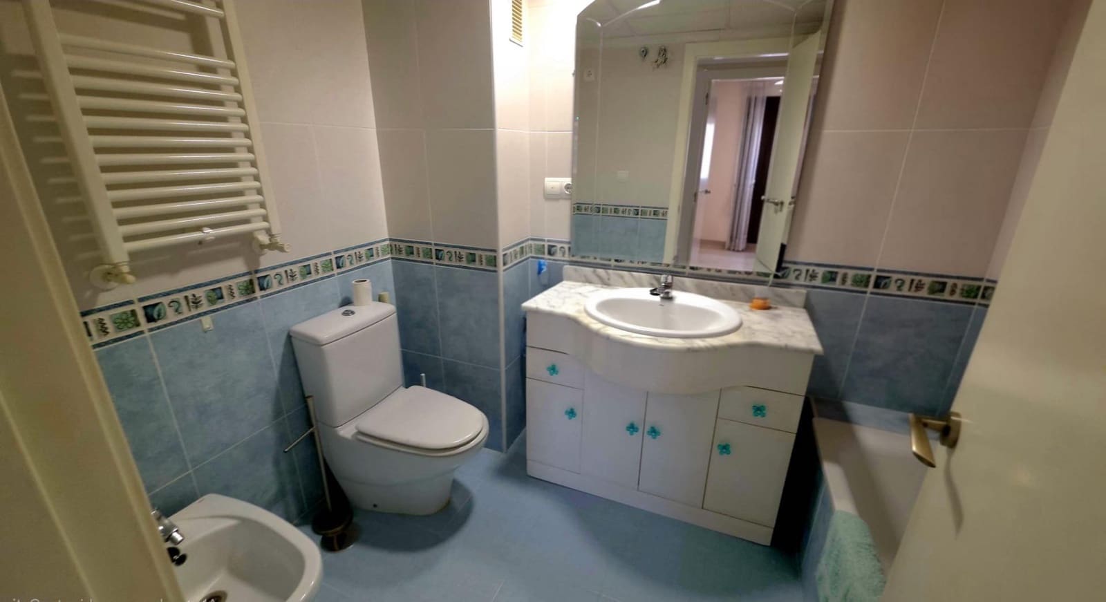 4 bedroom Flat for sale in Playa de San Juan with pool garage - € 565,000 (Ref: 9240396)