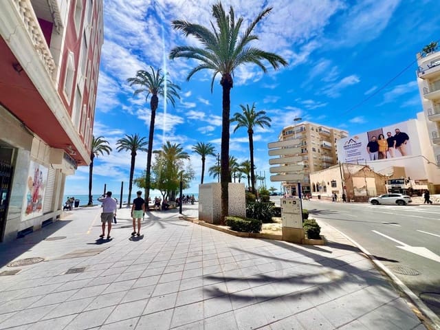 4 Zimmer Penthouse zu verkaufen in Las Piscinas Naturales, Torrevieja - 259.900 € (Ref: 9240400)