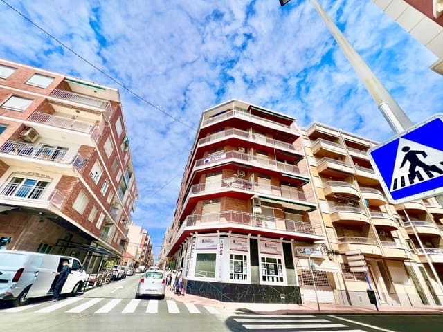 4 Zimmer Penthouse zu verkaufen in Las Piscinas Naturales, Torrevieja - 259.900 € (Ref: 9240400)