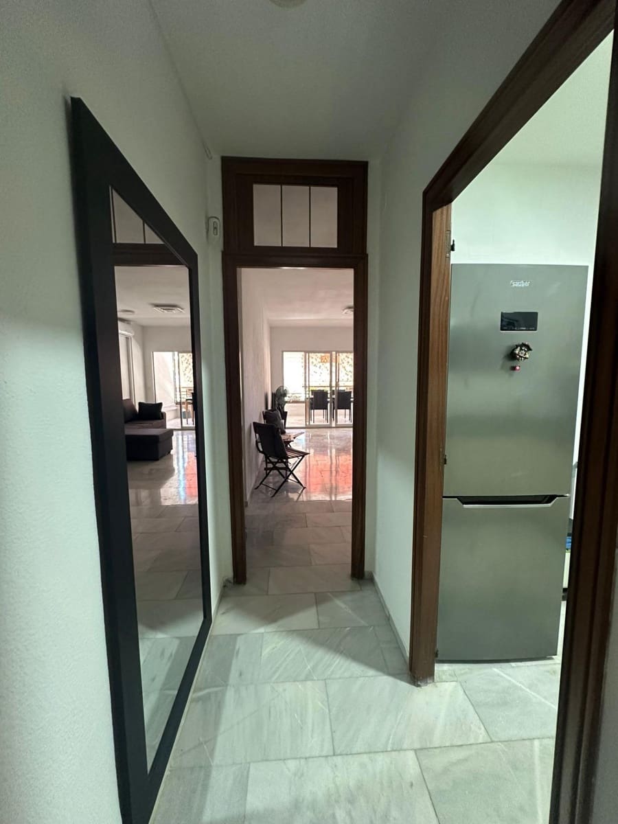 2 soverom Leilighet til salgs i Alicante by med svømmebasseng - € 299 000 (Ref: 9243404)