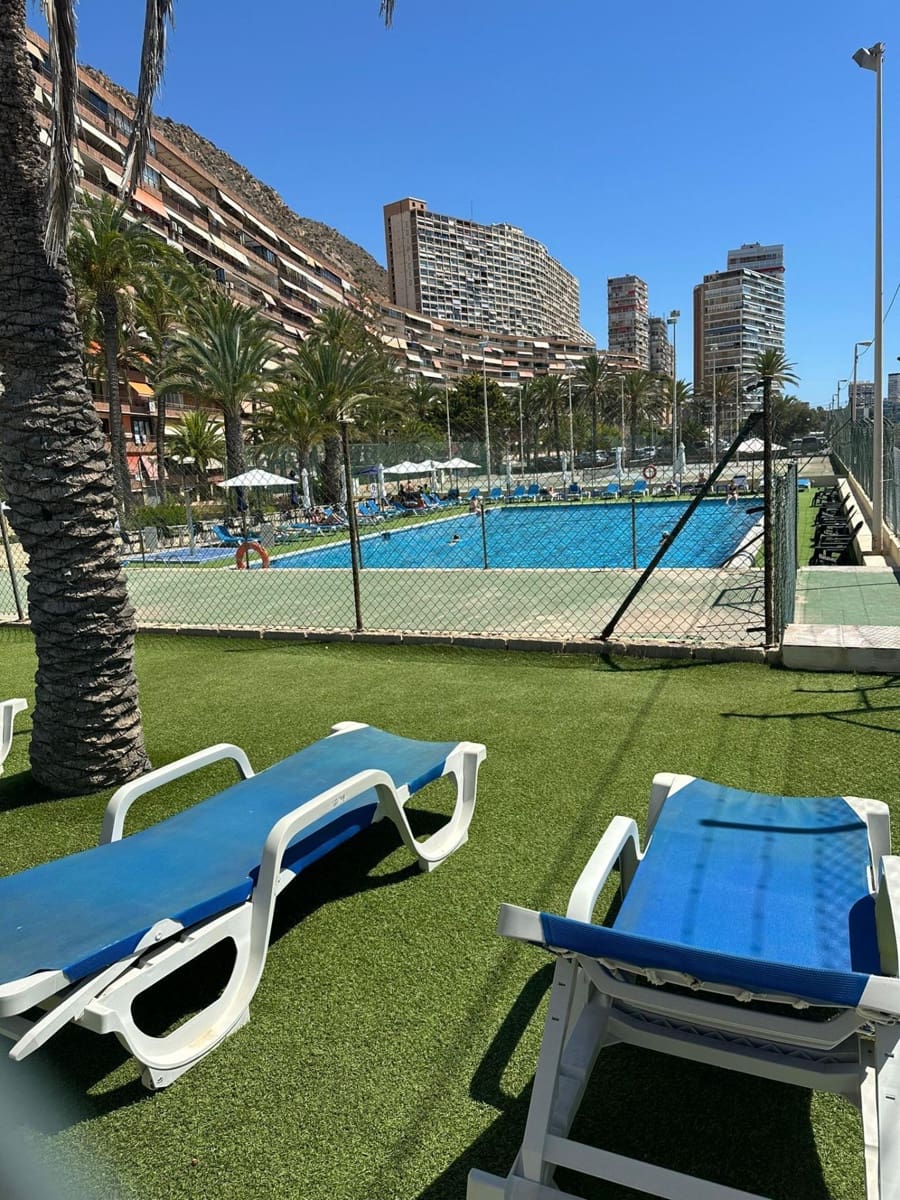 2 soverom Leilighet til salgs i Alicante by med svømmebasseng - € 299 000 (Ref: 9243404)