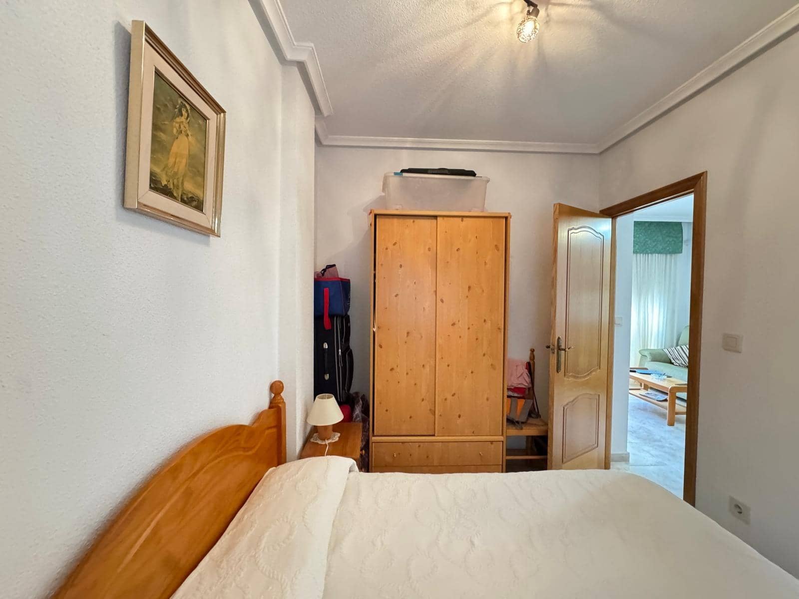 Apartamento de 2 habitaciones en Torrevieja en venta con piscina garaje - 139.900 € (Ref: 9247299)