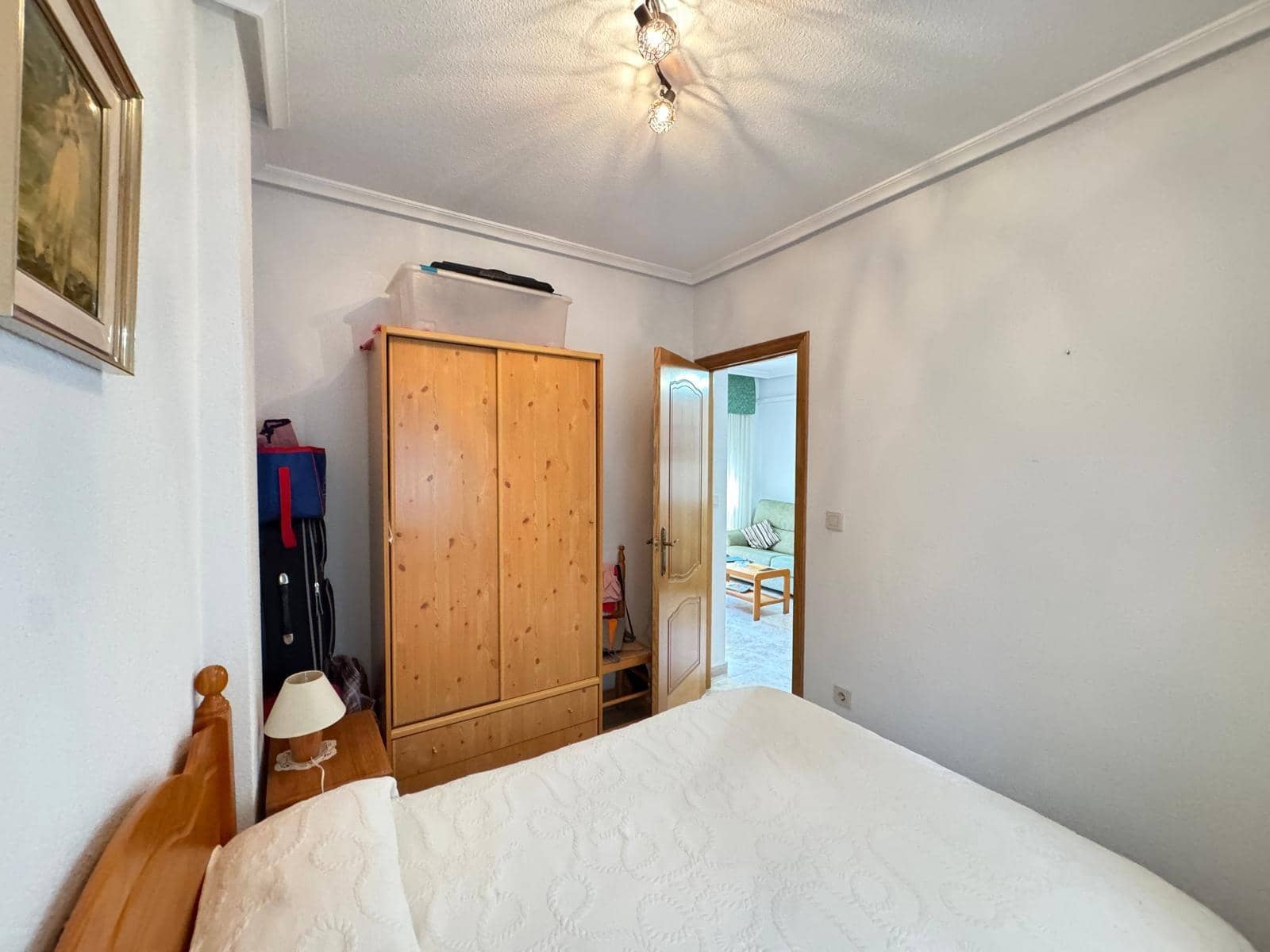 Apartamento de 2 habitaciones en Torrevieja en venta con piscina garaje - 139.900 € (Ref: 9247299)