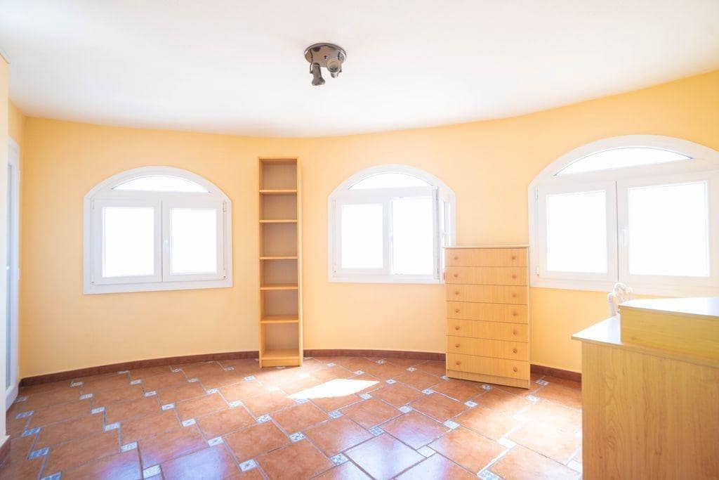 4 sypialnia Willa na sprzedaż w Orihuela Costa z garażem - 439 000 € (Ref: 9248178)