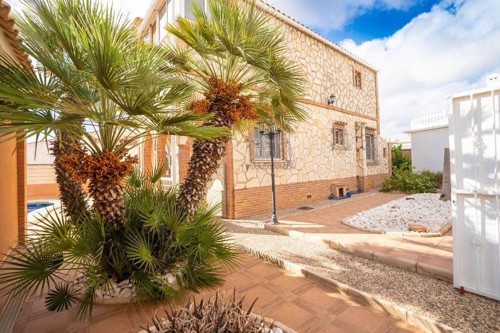 4 sypialnia Willa na sprzedaż w Orihuela Costa z garażem - 439 000 € (Ref: 9248178)