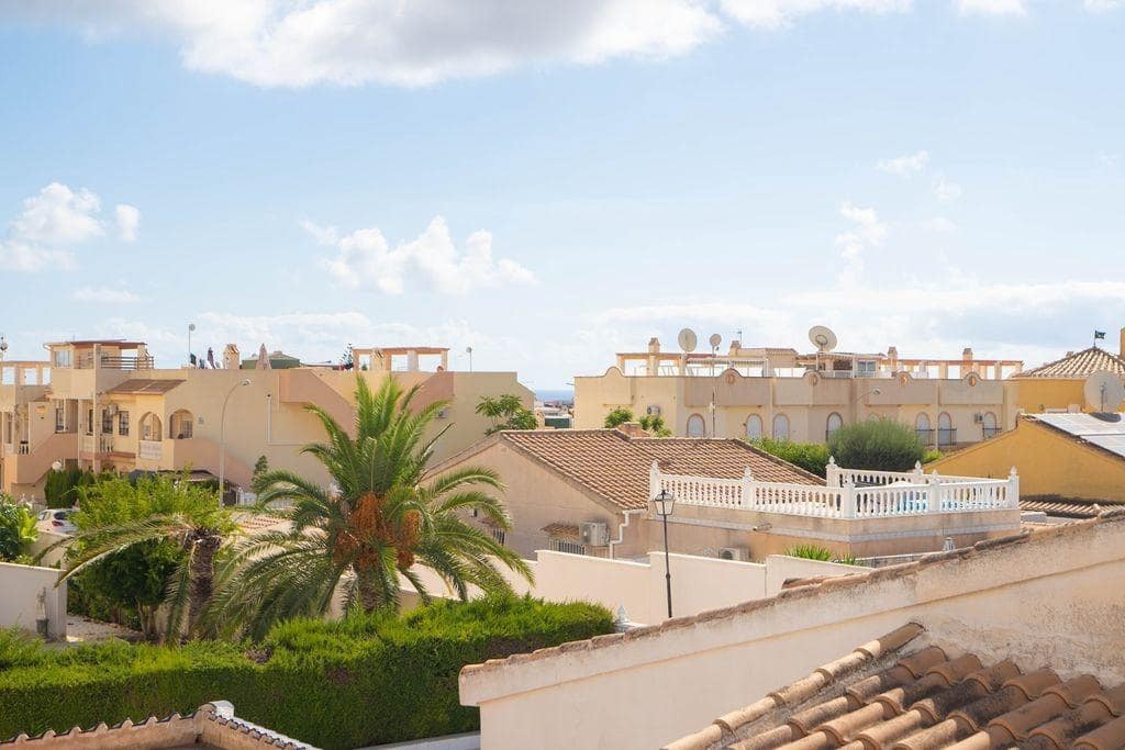 4 sypialnia Willa na sprzedaż w Orihuela Costa z garażem - 439 000 € (Ref: 9248178)