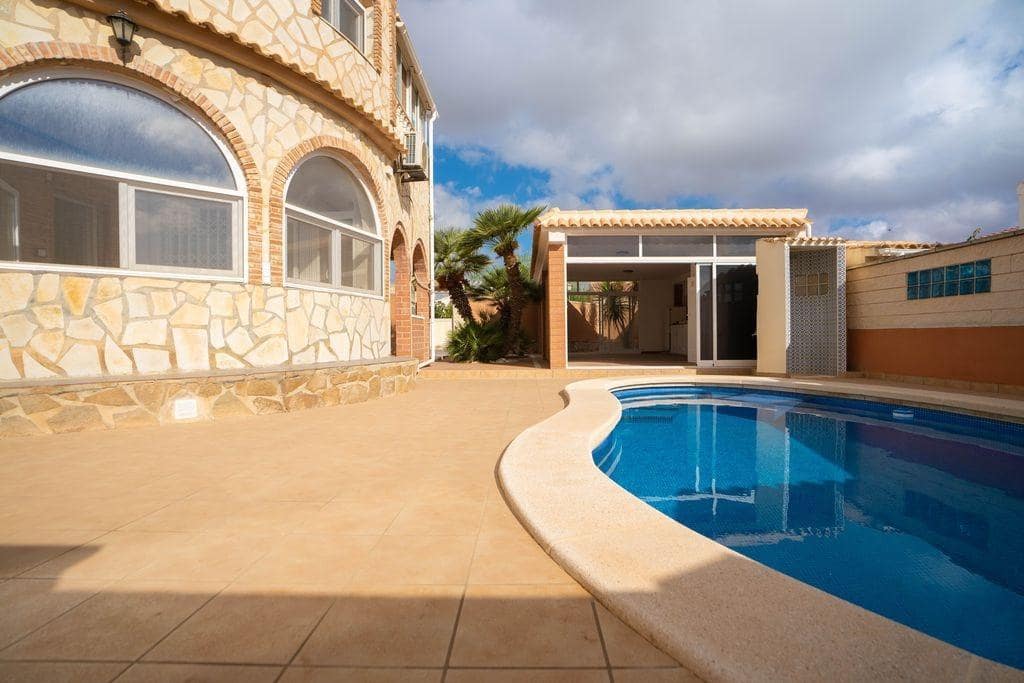 4 sypialnia Willa na sprzedaż w Orihuela Costa z garażem - 439 000 € (Ref: 9248178)
