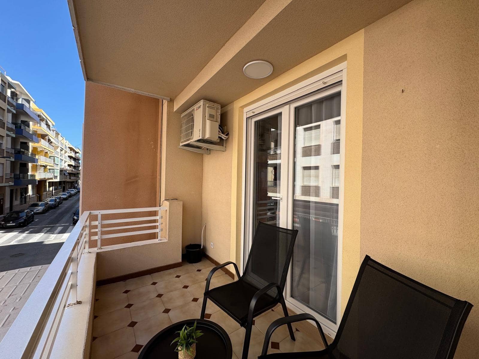 3 sypialnia Apartament na sprzedaż w Torrevieja - 275 000 € (Ref: 9252448)