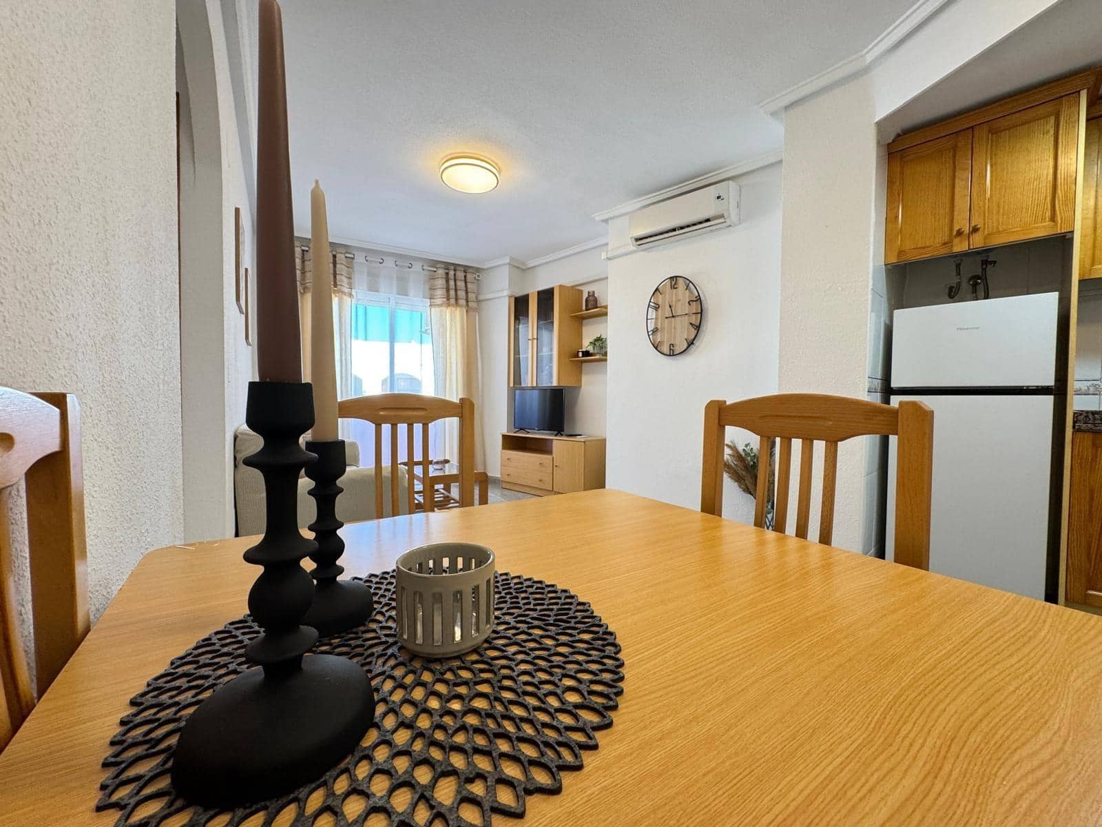 2 soveværelse Lejlighed til salg i Torrevieja med swimmingpool - € 135.000 (Ref: 9252450)