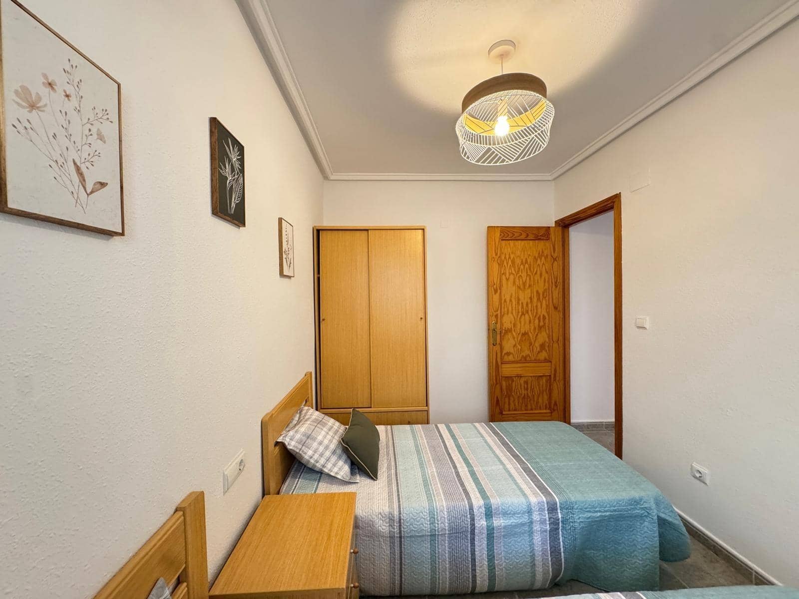 2 soveværelse Lejlighed til salg i Torrevieja med swimmingpool - € 135.000 (Ref: 9252450)