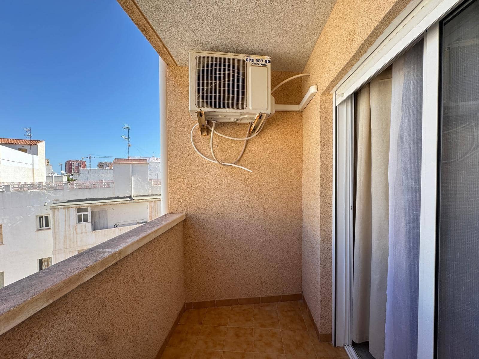 2 soveværelse Lejlighed til salg i Torrevieja med swimmingpool - € 135.000 (Ref: 9252450)