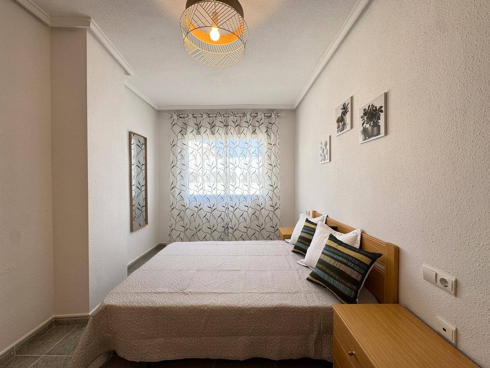 2 soveværelse Lejlighed til salg i Torrevieja med swimmingpool - € 135.000 (Ref: 9252450)