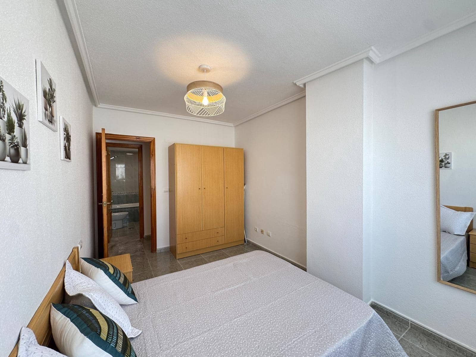 2 soveværelse Lejlighed til salg i Torrevieja med swimmingpool - € 135.000 (Ref: 9252450)