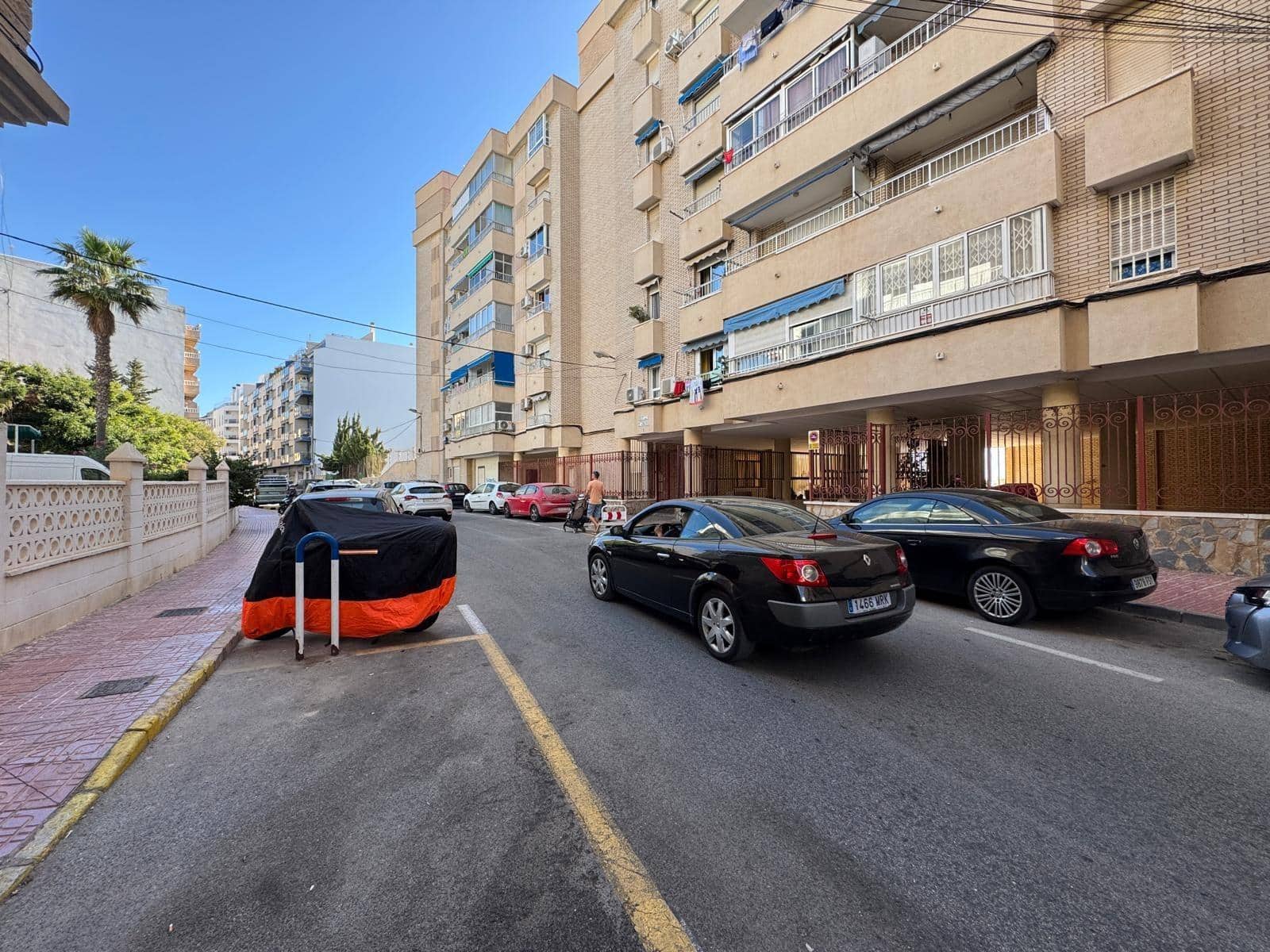 2 soveværelse Lejlighed til salg i Torrevieja med swimmingpool - € 135.000 (Ref: 9252450)