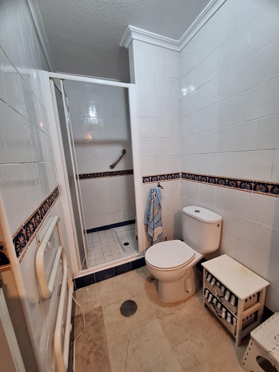 2 bedroom Apartment for sale in Playa Flamenca with pool - € 170,000 (Ref: 9252454)