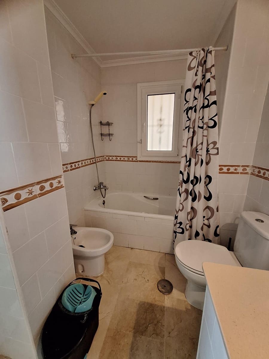 2 bedroom Apartment for sale in Playa Flamenca with pool - € 170,000 (Ref: 9252454)