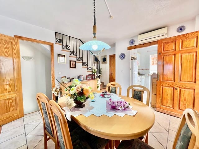 3 soveværelse Semi-Rækkehus til salg i Cabo Cervera, Torrevieja med swimmingpool - € 239.900 (Ref: 9255270)