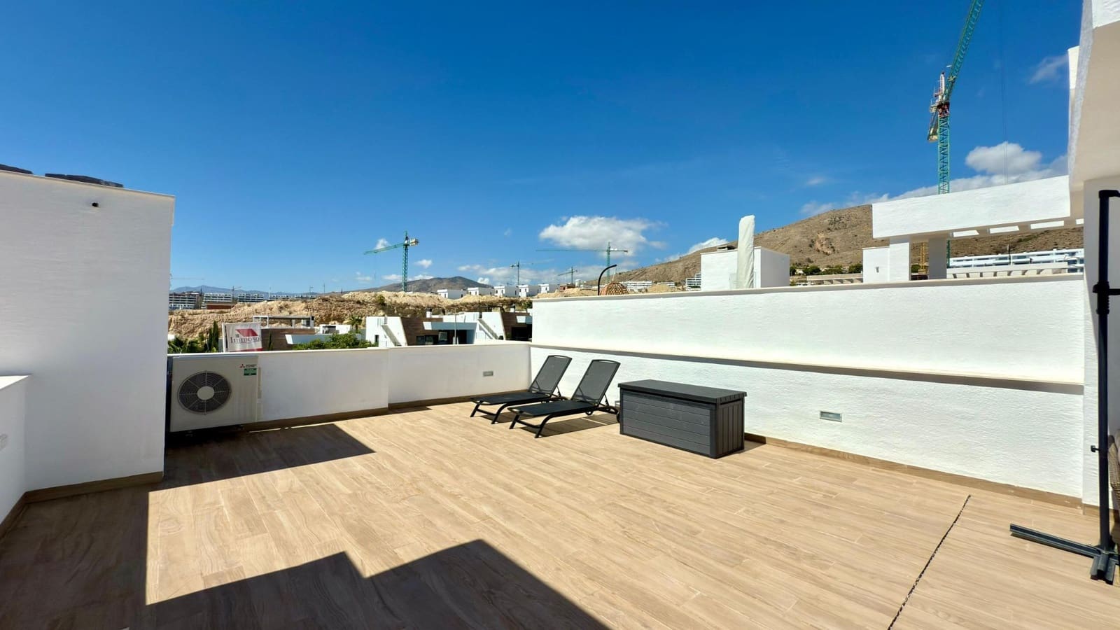 2 sypialnia Penthouse na sprzedaż w Finestrat z basenem - 370 000 € (Ref: 9257280)