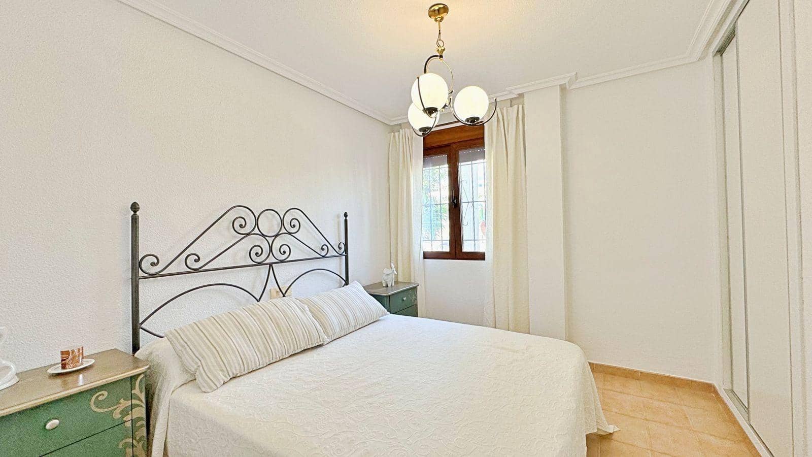 3 soverom Bungalow til salgs i Punta Prima med svømmebasseng - € 189 900 (Ref: 9262579)