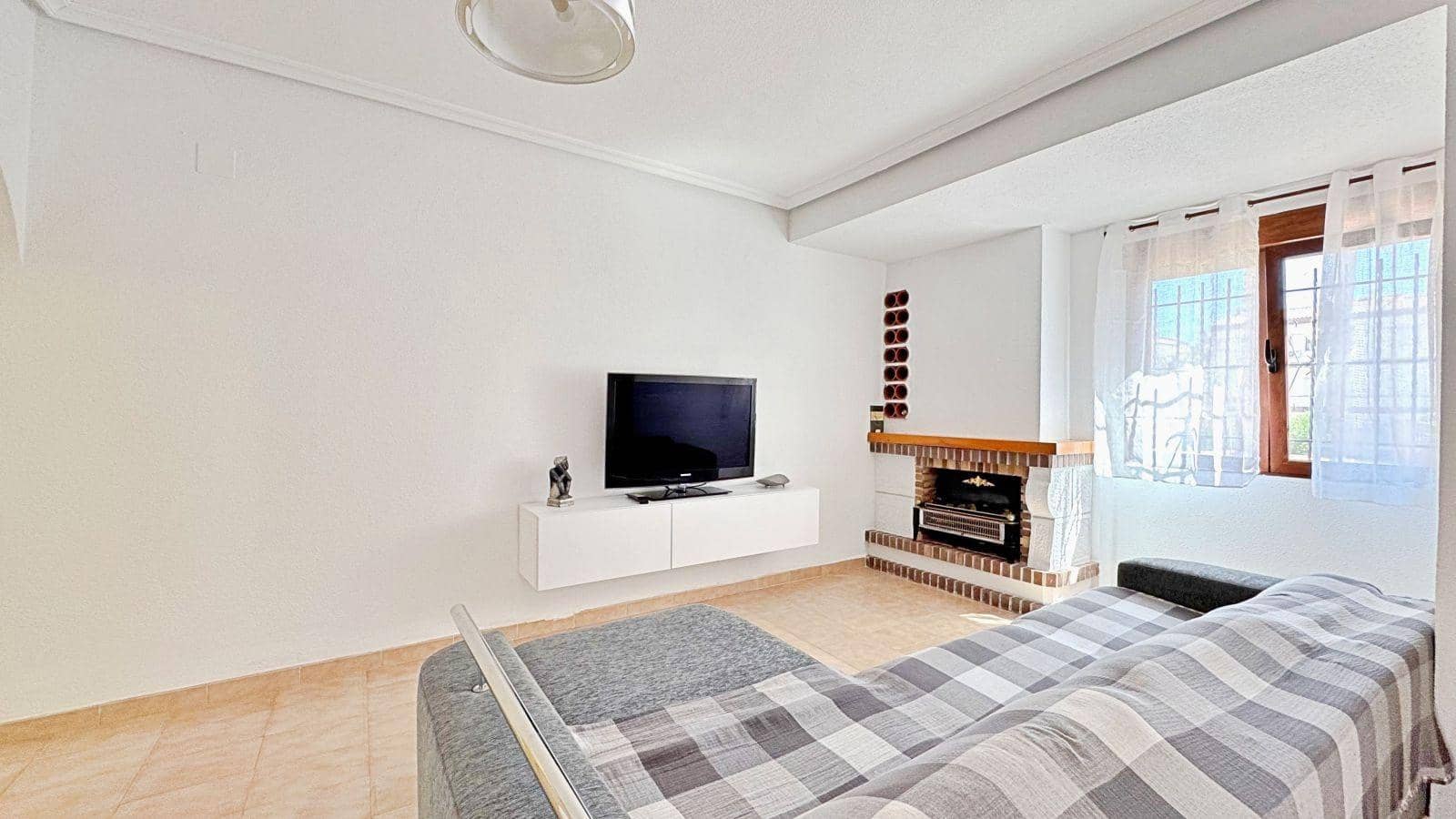 3 soverom Bungalow til salgs i Punta Prima med svømmebasseng - € 189 900 (Ref: 9262579)