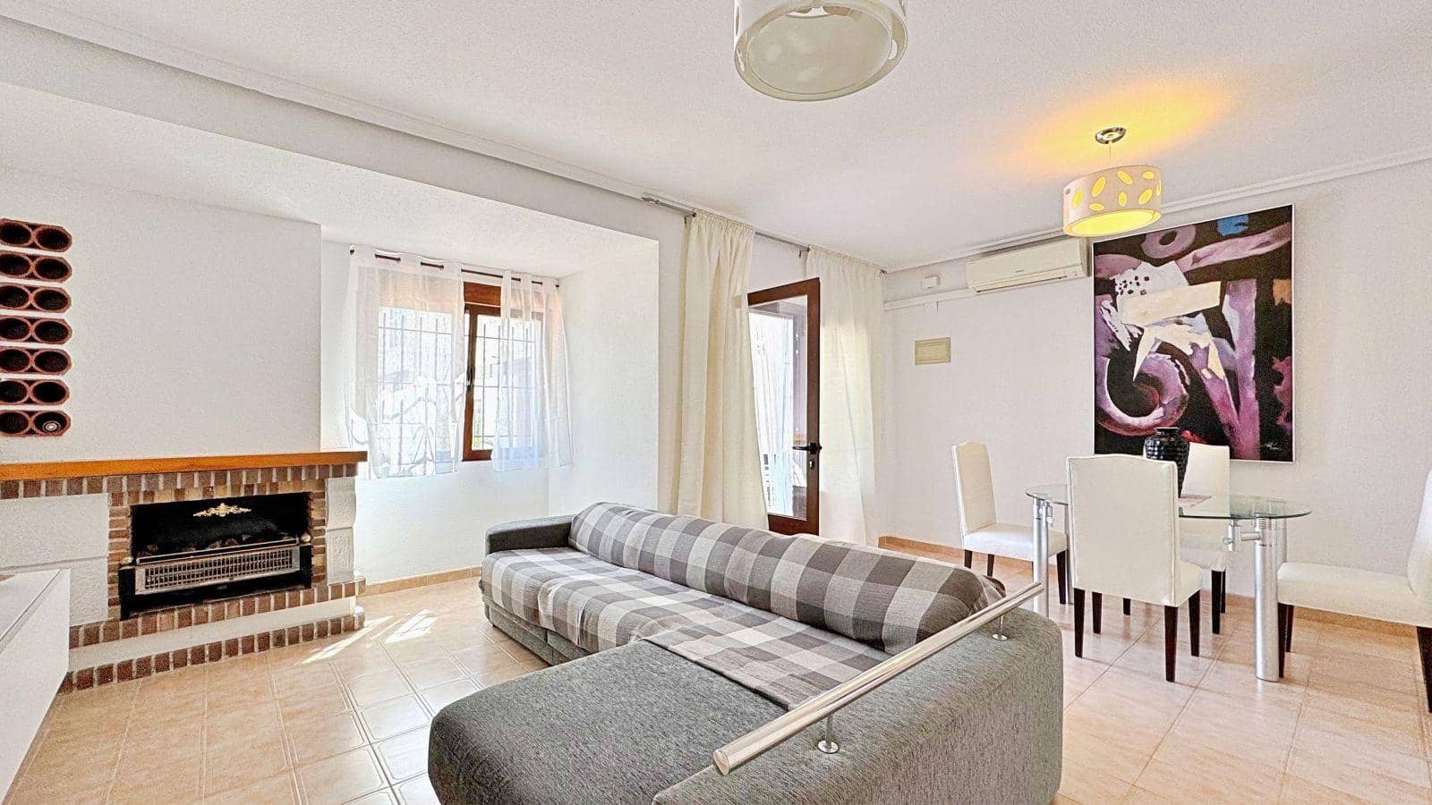 3 soverom Bungalow til salgs i Punta Prima med svømmebasseng - € 189 900 (Ref: 9262579)