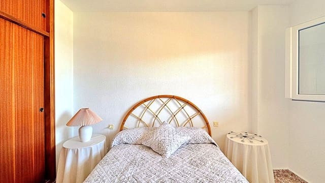 1 soveværelse Lejlighed til salg i Punta Prima, Torrevieja med swimmingpool - € 149.900 (Ref: 9262580)