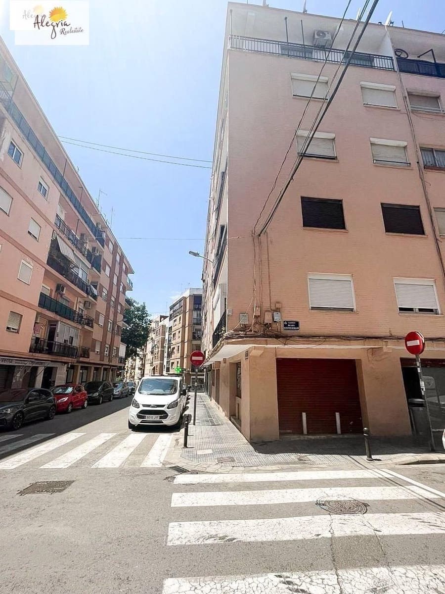 Kommersiell til salgs i Valencia by - € 160 000 (Ref: 9272590)