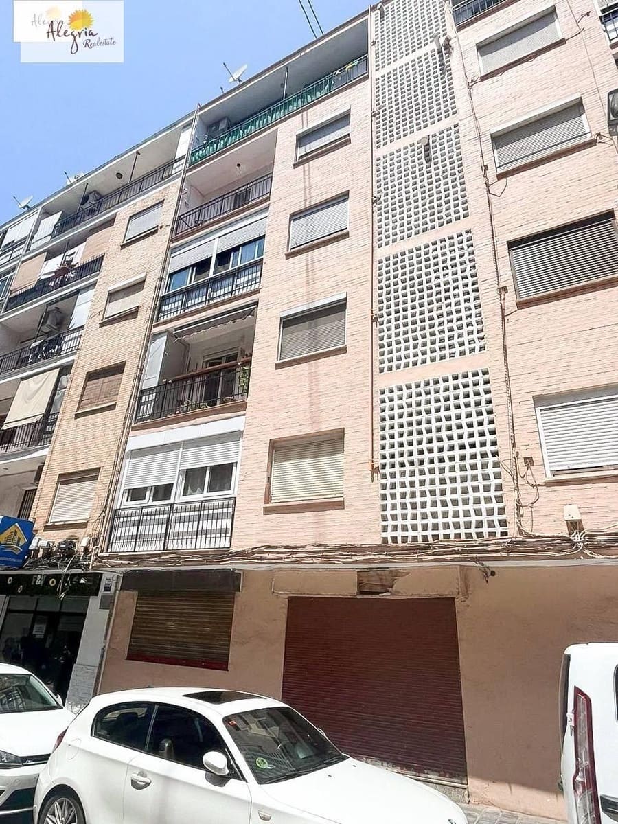 Kommersiell til salgs i Valencia by - € 160 000 (Ref: 9272590)