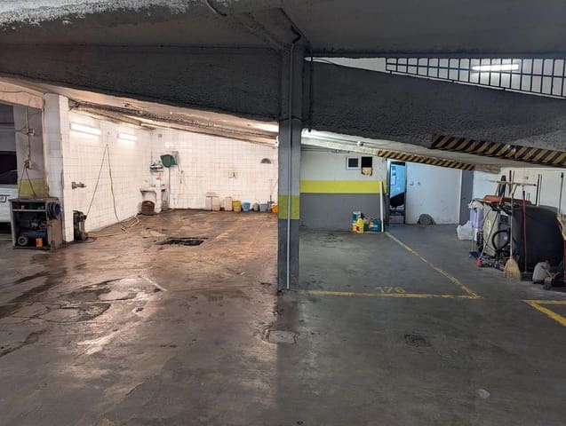 Garage for sale in Retiro, Madrid city - € 53,900 (Ref: 9276327)