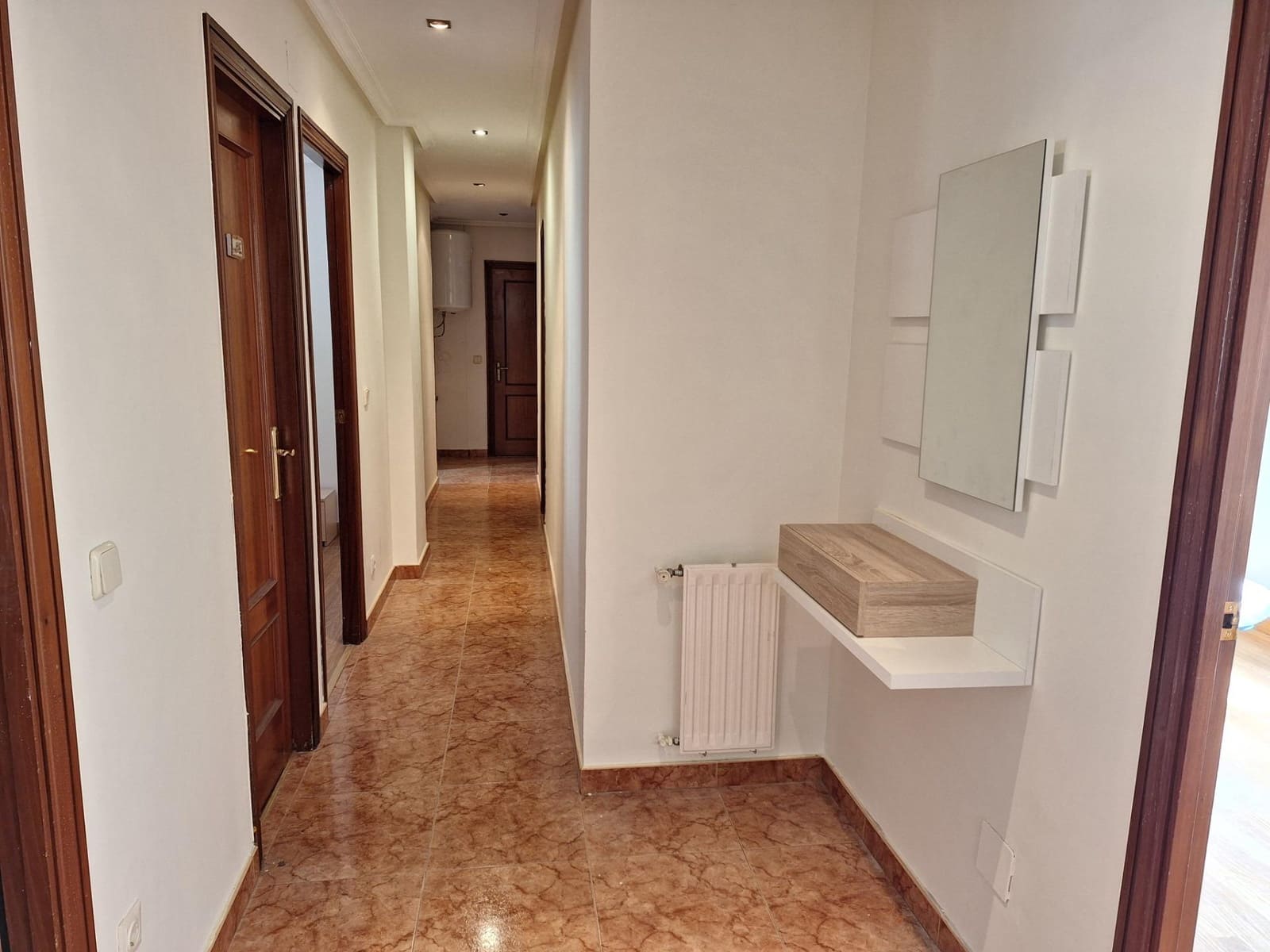 3 soverom Leilighet til salgs i Mieres med garasje - € 84 000 (Ref: 9276328)