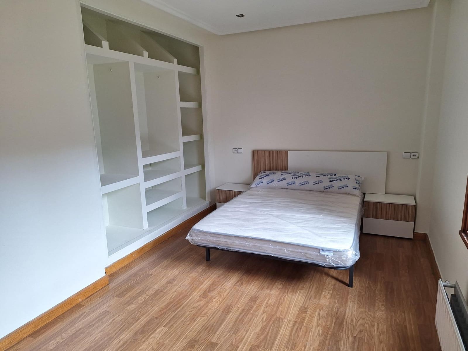 3 soverom Leilighet til salgs i Mieres med garasje - € 84 000 (Ref: 9276328)