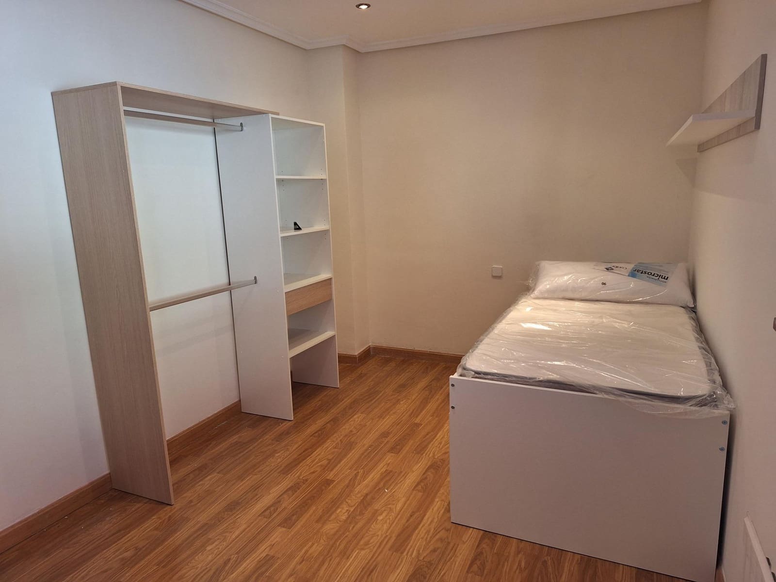 3 soverom Leilighet til salgs i Mieres med garasje - € 84 000 (Ref: 9276328)