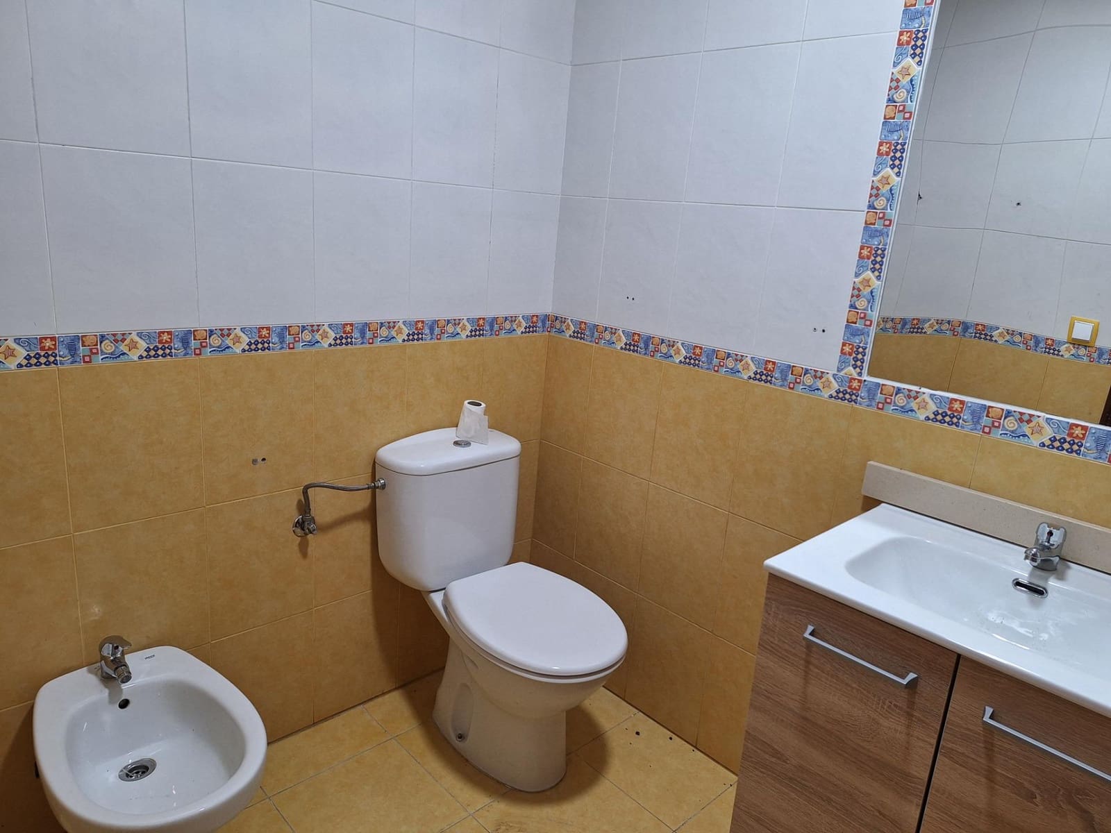 3 soverom Leilighet til salgs i Mieres med garasje - € 84 000 (Ref: 9276328)