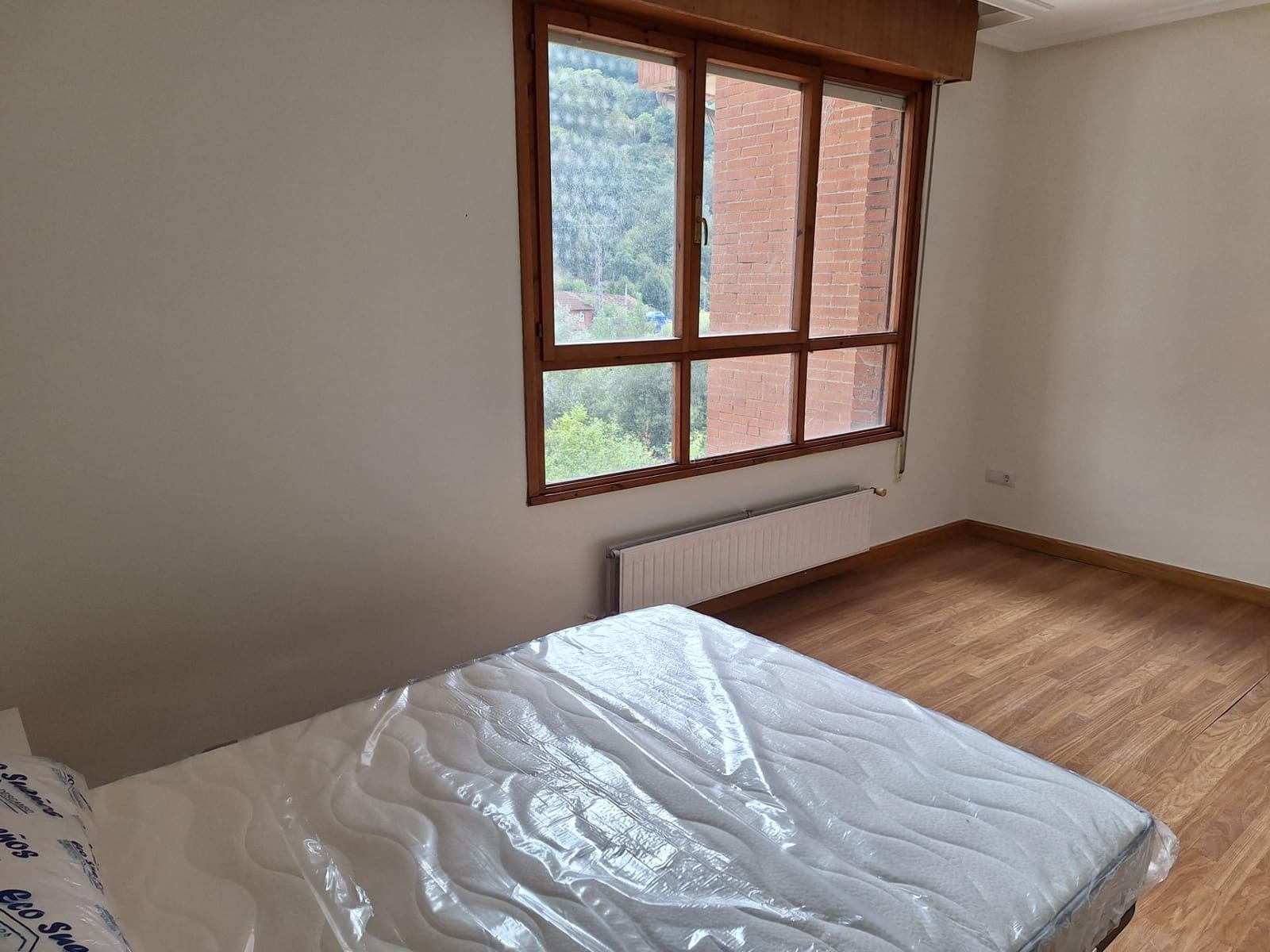 3 soverom Leilighet til salgs i Mieres med garasje - € 84 000 (Ref: 9276328)