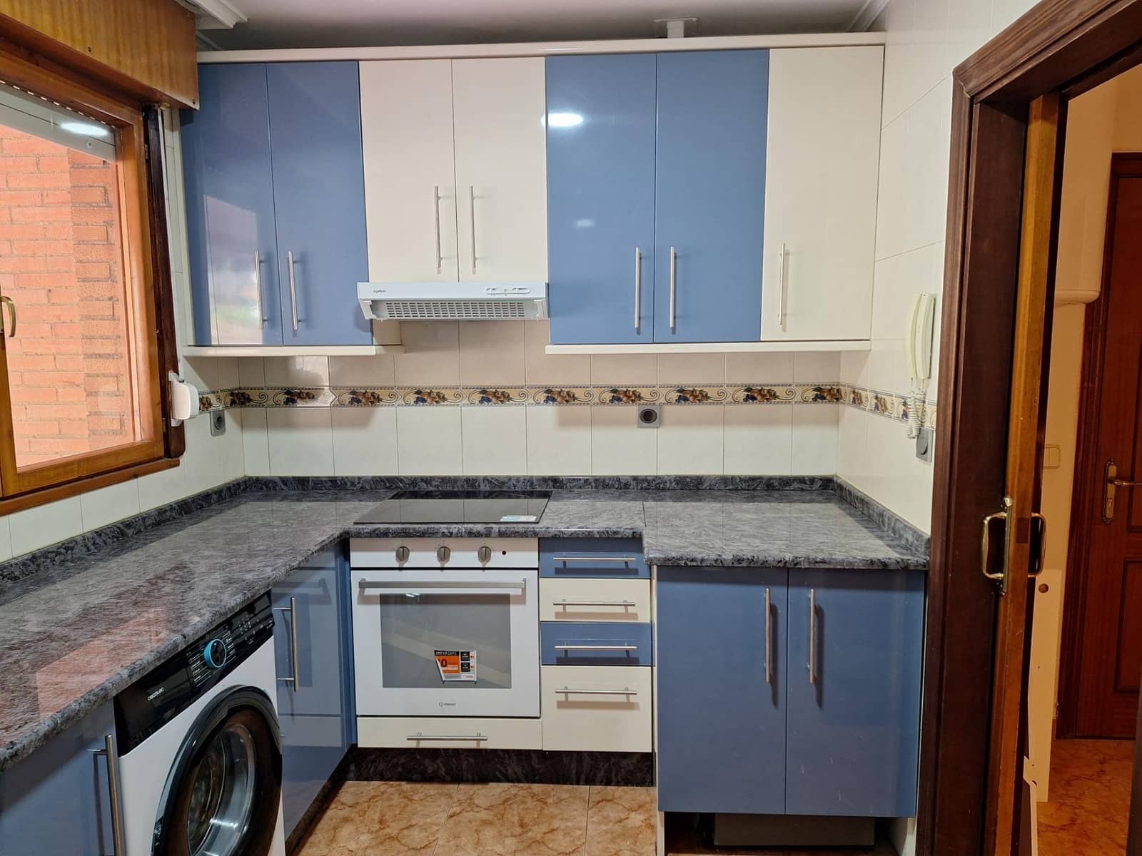 3 soverom Leilighet til salgs i Mieres med garasje - € 84 000 (Ref: 9276328)