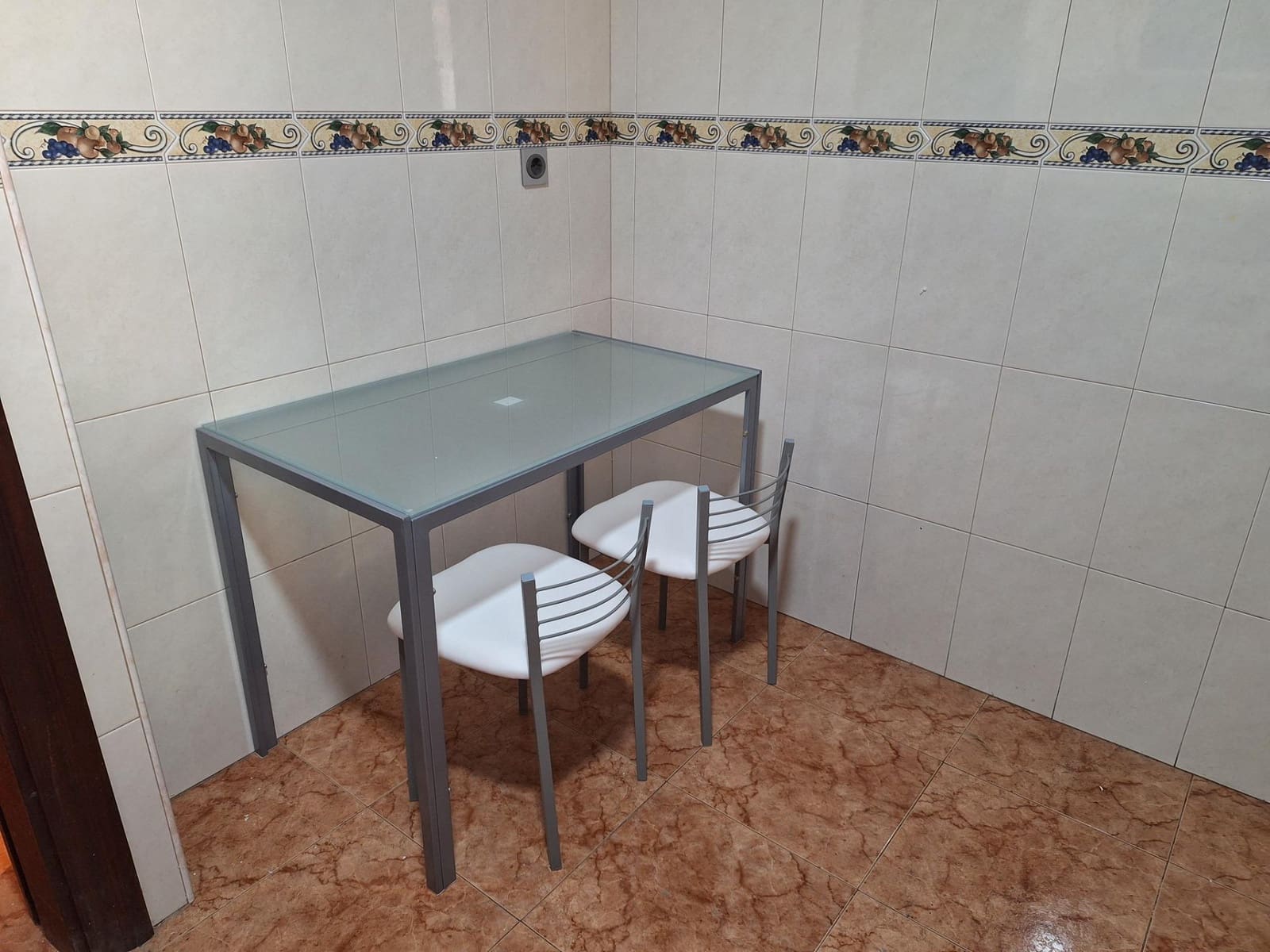 3 soverom Leilighet til salgs i Mieres med garasje - € 84 000 (Ref: 9276328)