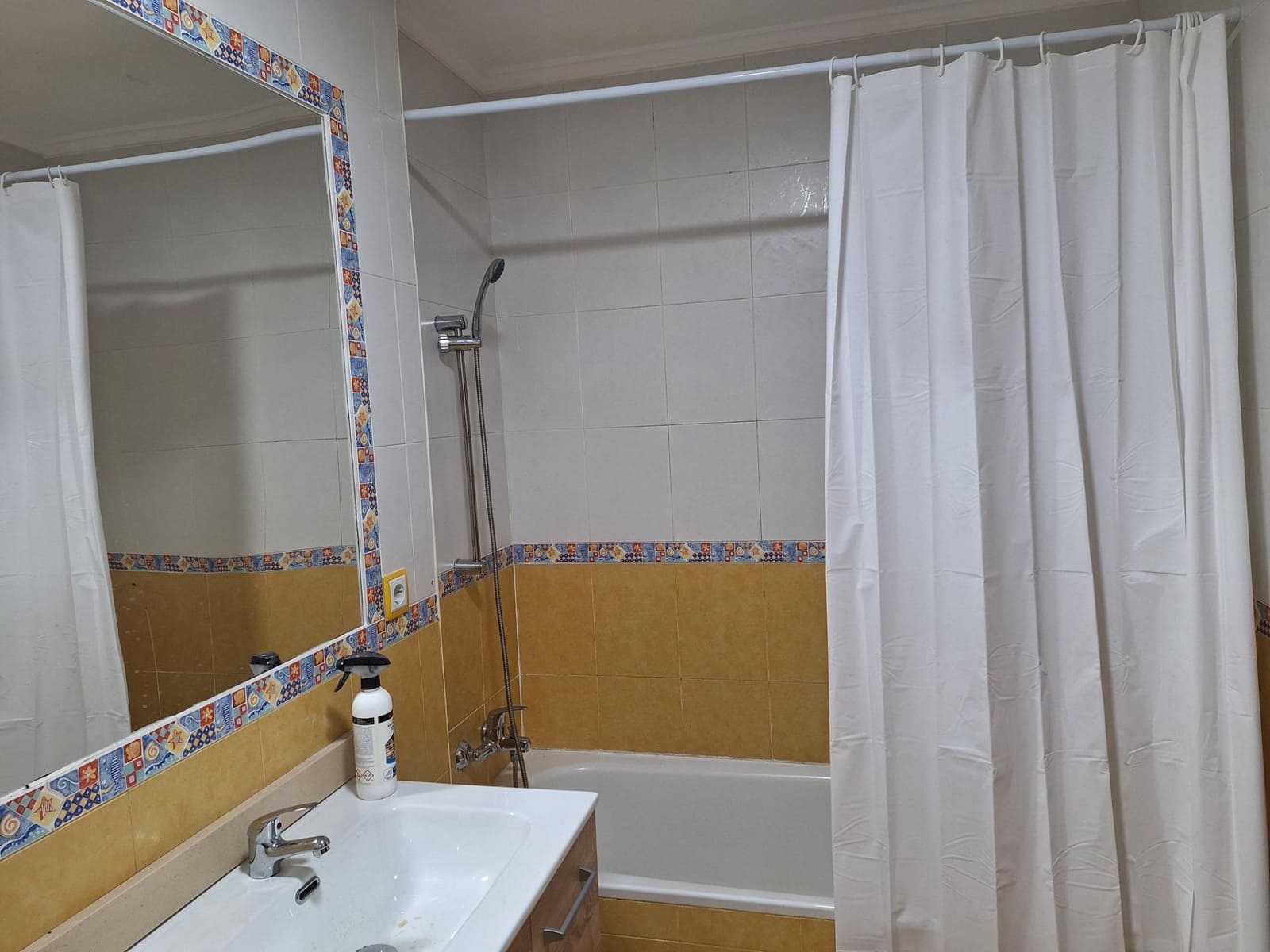 3 soverom Leilighet til salgs i Mieres med garasje - € 84 000 (Ref: 9276328)