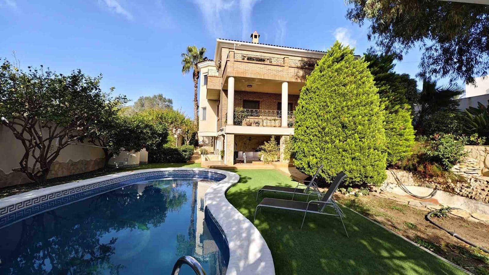 Chalet de 5 habitaciones en Ciudad Quesada en venta con piscina - 630.000 € (Ref: 9285210)