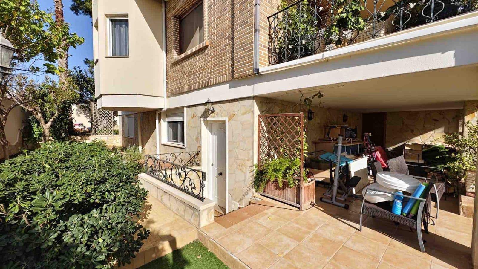 Chalet de 5 habitaciones en Ciudad Quesada en venta con piscina - 630.000 € (Ref: 9285210)