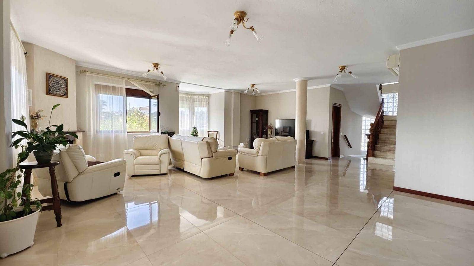 Chalet de 5 habitaciones en Ciudad Quesada en venta con piscina - 630.000 € (Ref: 9285210)