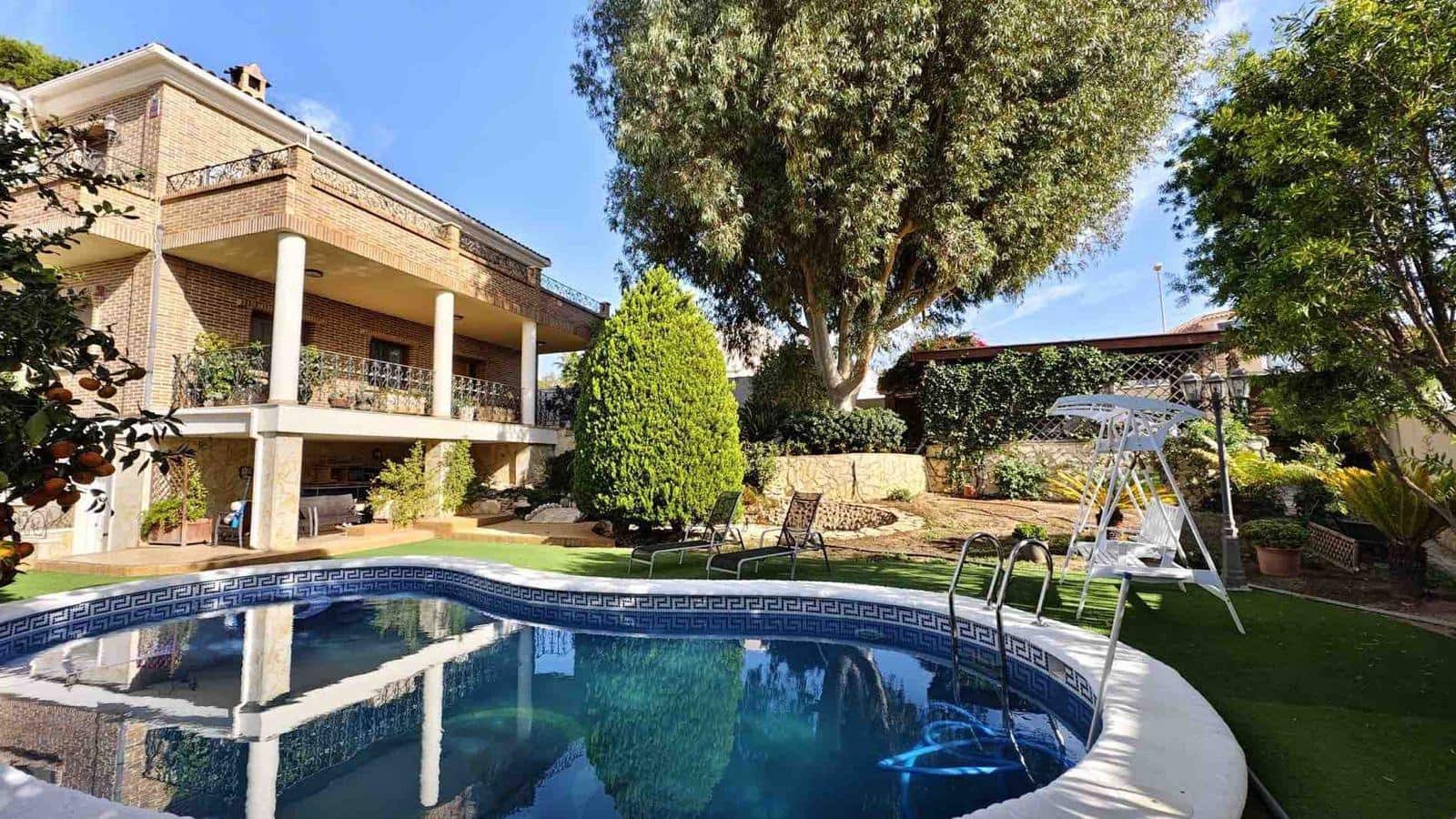 Chalet de 5 habitaciones en Ciudad Quesada en venta con piscina - 630.000 € (Ref: 9285210)