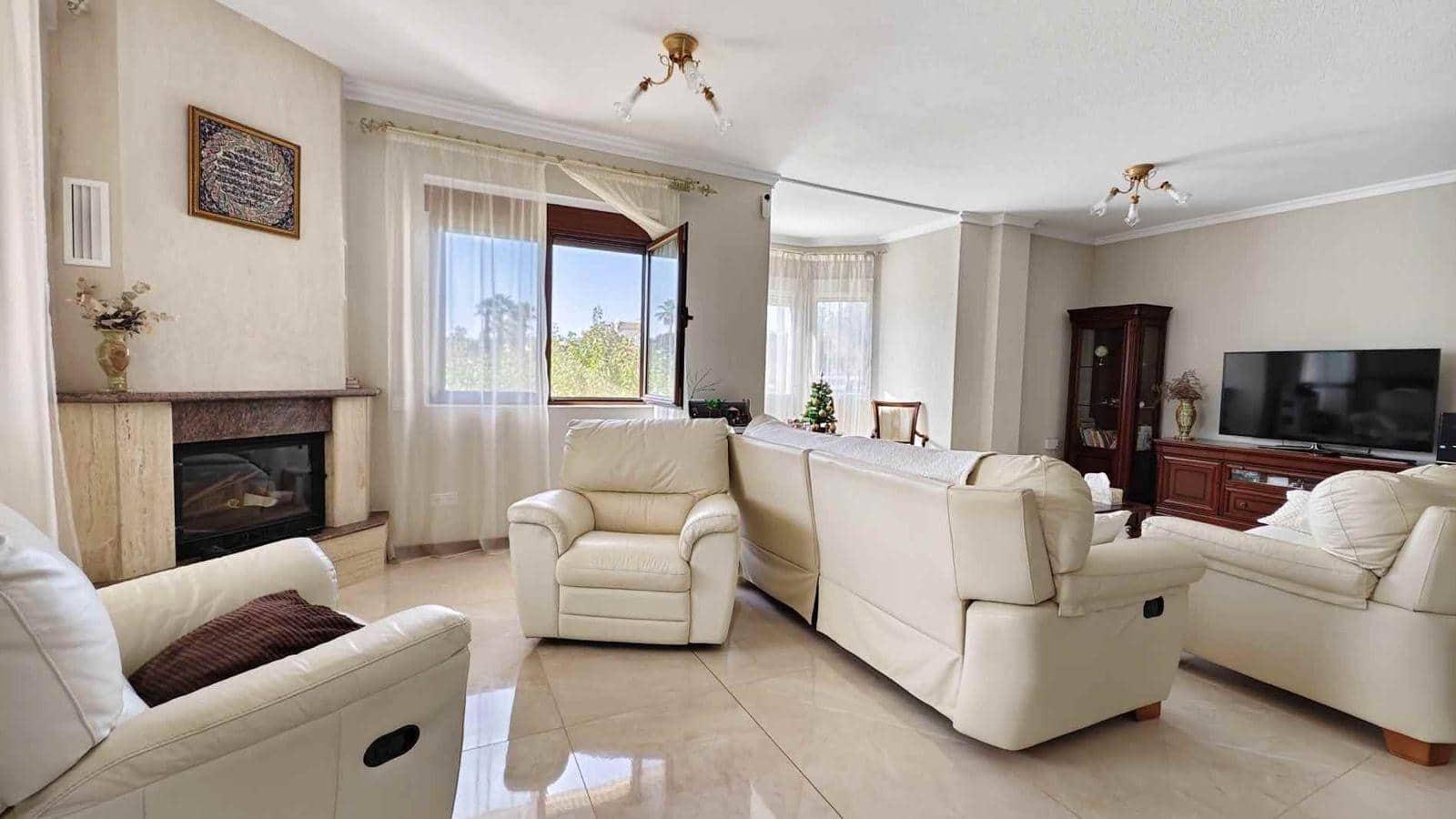 Chalet de 5 habitaciones en Ciudad Quesada en venta con piscina - 630.000 € (Ref: 9285210)