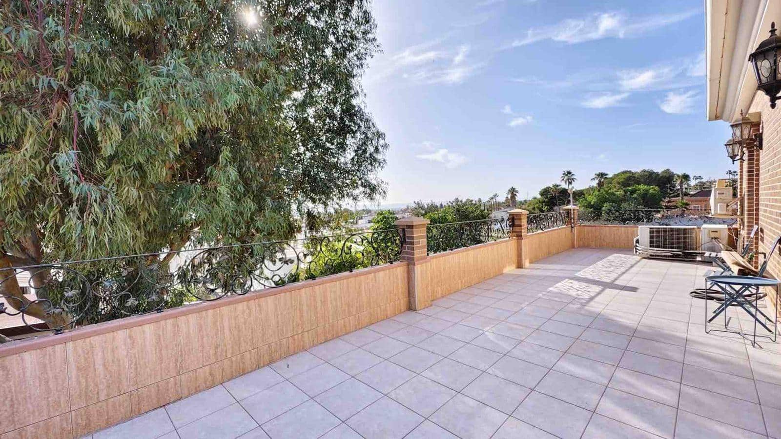 Chalet de 5 habitaciones en Ciudad Quesada en venta con piscina - 630.000 € (Ref: 9285210)